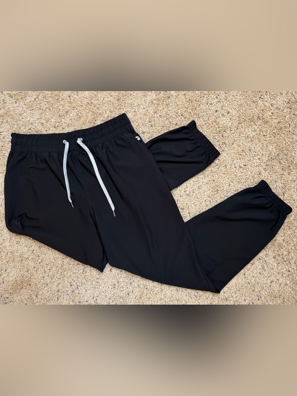 Vuori Black Jogger Sweatpants with Contrast Drawstring